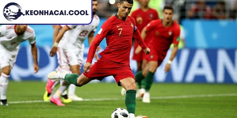 LW Trong Bóng Đá Là Gì? Giải Thích Về Vị Trí Cánh Trái 1 Vai trò trên sân thi đấu của LW trong bóng đá là gì?
